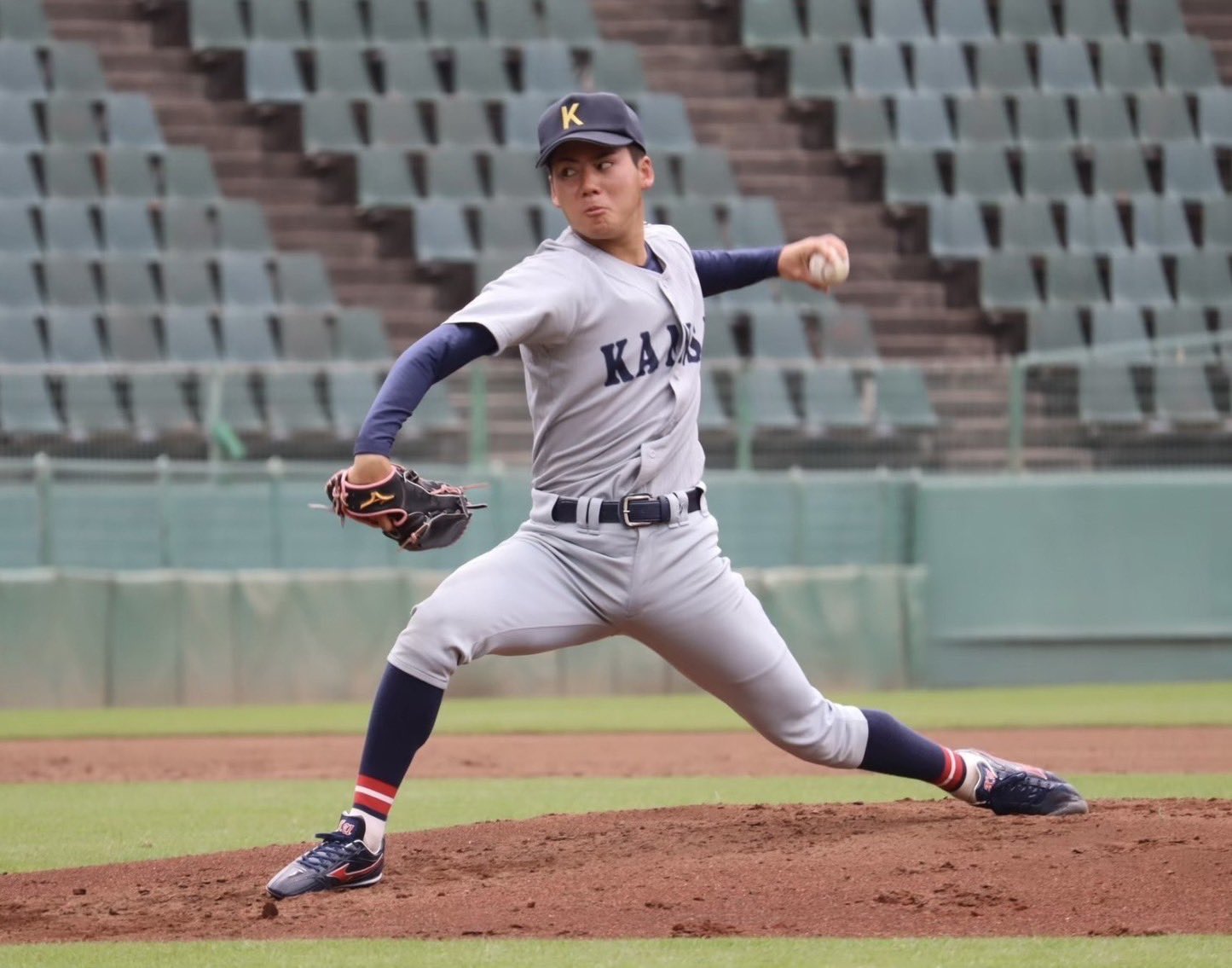 今年日職選秀最受矚目的就是關西大學的金丸夢斗投手，目前起碼有6支球團鎖定，如：讀賣巨人、養樂多燕子、歐力士猛牛加上中日龍、DeNA等都很有興趣（圖／關西大學推特）